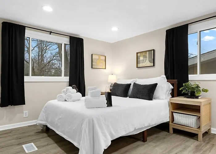 Comfort - 2bd Family Getaway In Creve Coeur