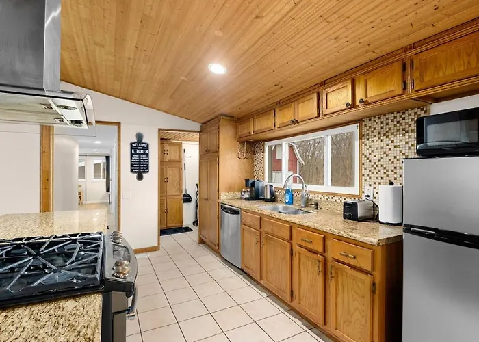 Comfort - 2bd Family Getaway In Casa de férias Creve Coeur