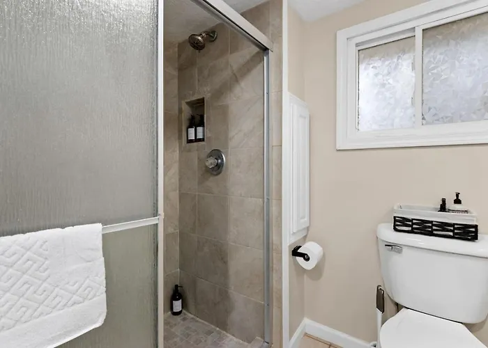 Comfort - 2bd Family Getaway In Casa de férias Creve Coeur